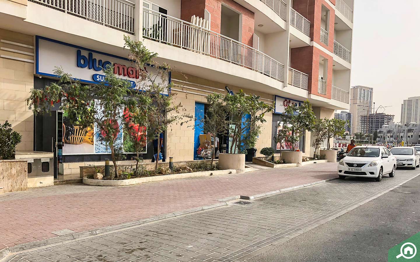 سوبر ماركت في قرية جميرا الدائرية