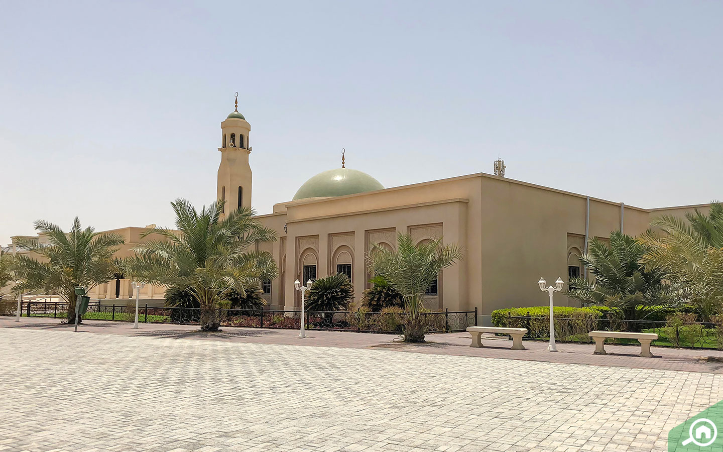 مسجد في مدينة خليفة