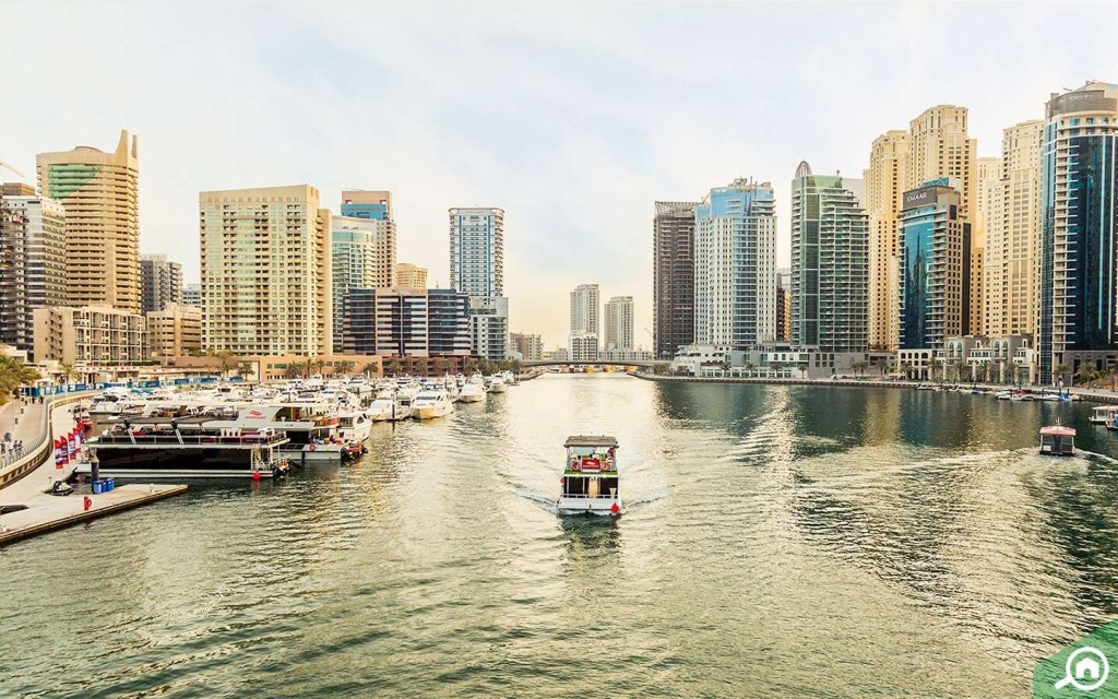 dubai marina boats