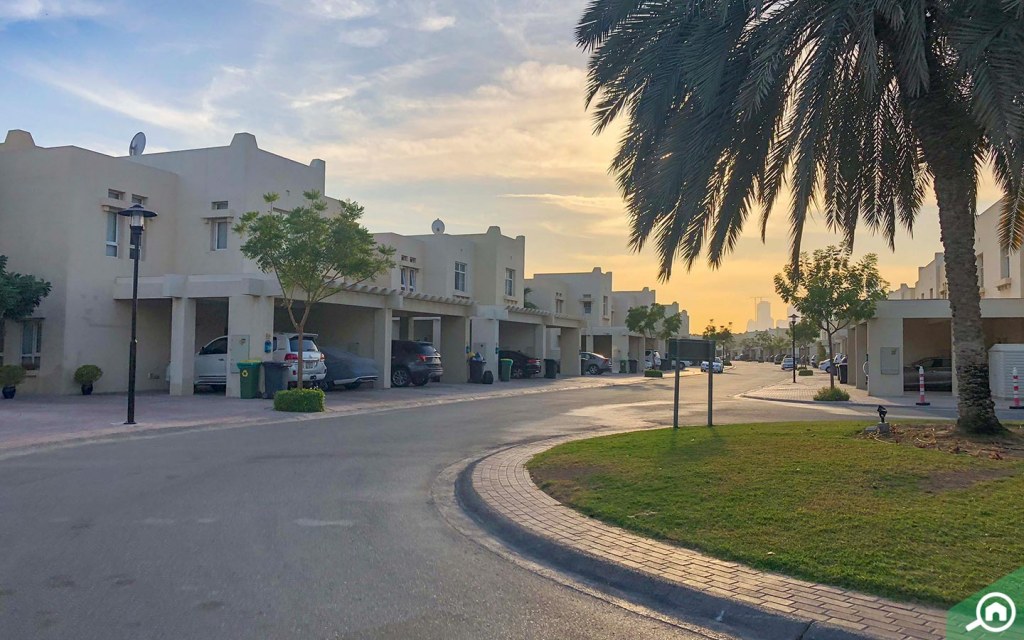 The Lakes Dubai Area Guide Bayut