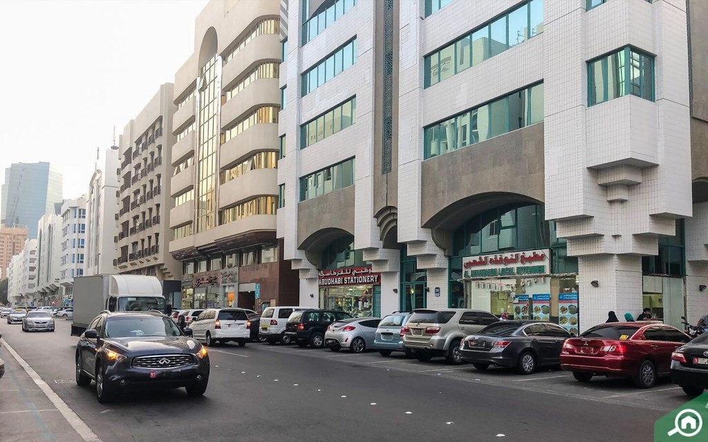 مواقف السيارات في ابوظبي الخالدية