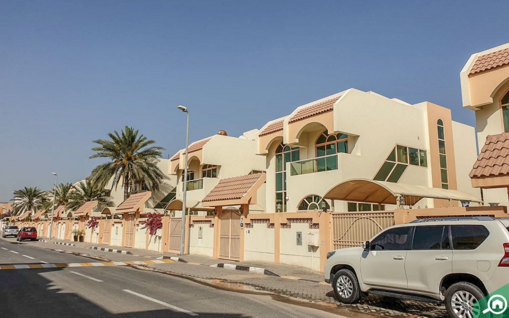 Villas in Sharqan