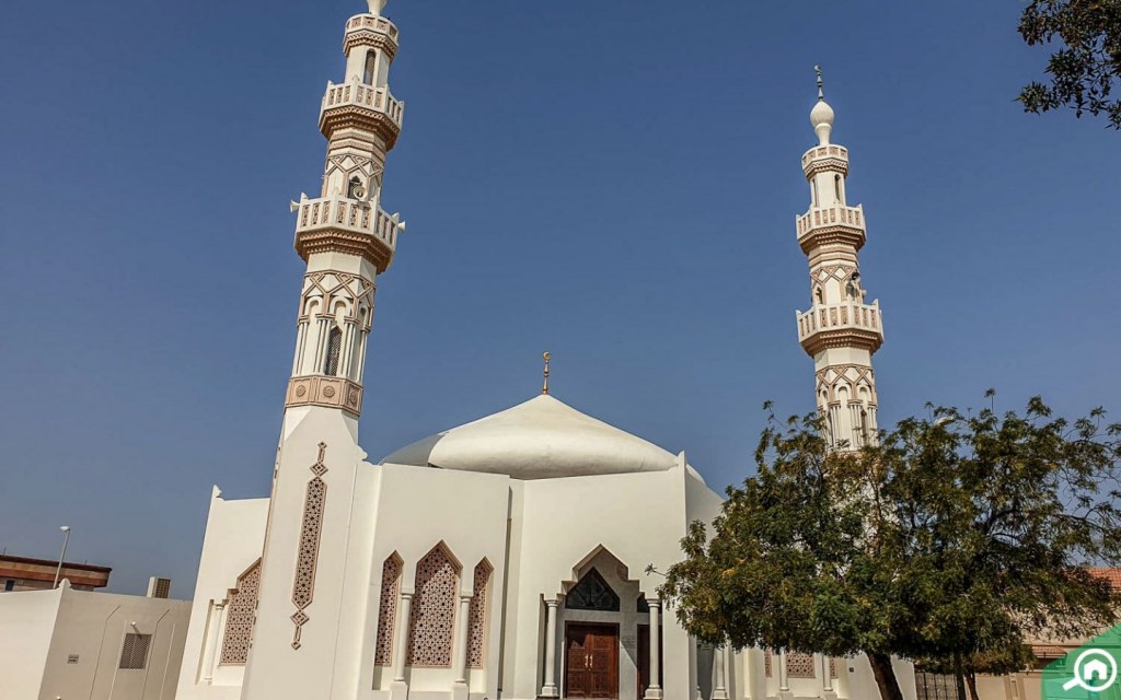 Mosque in Sharqan