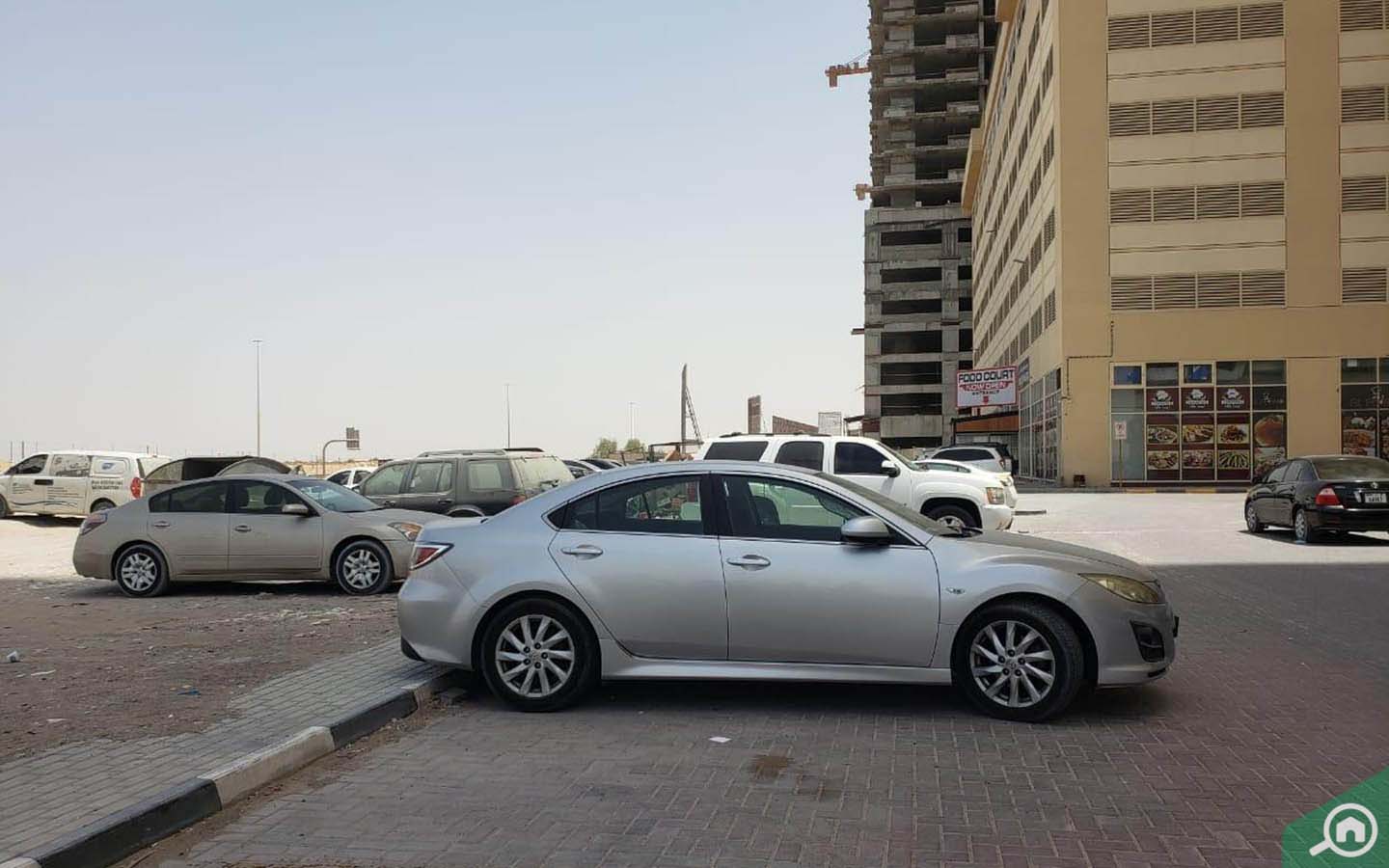 Parking in Emirates City