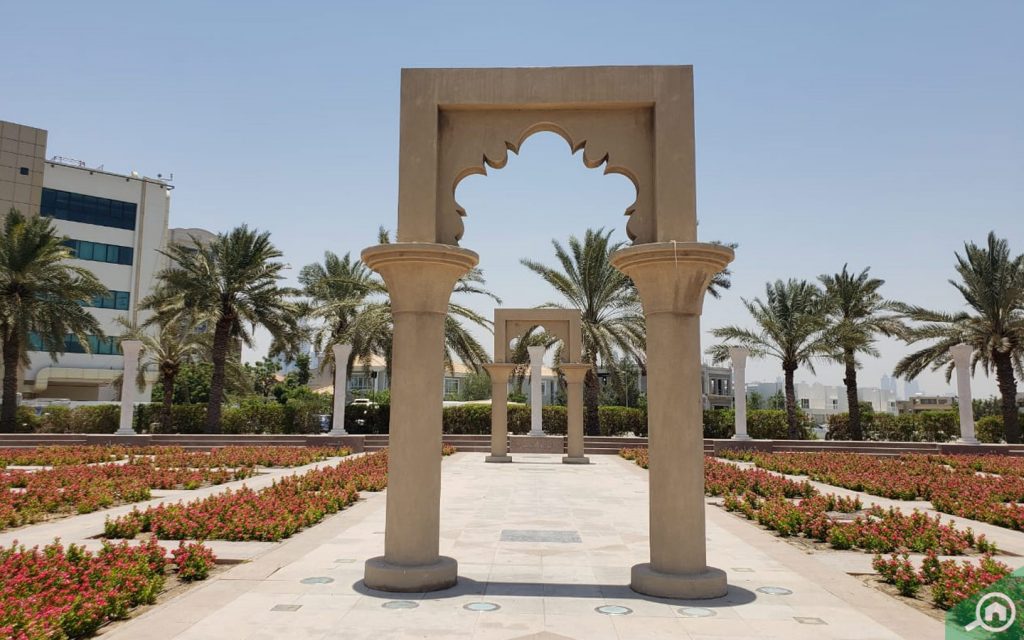 Al Mina garden