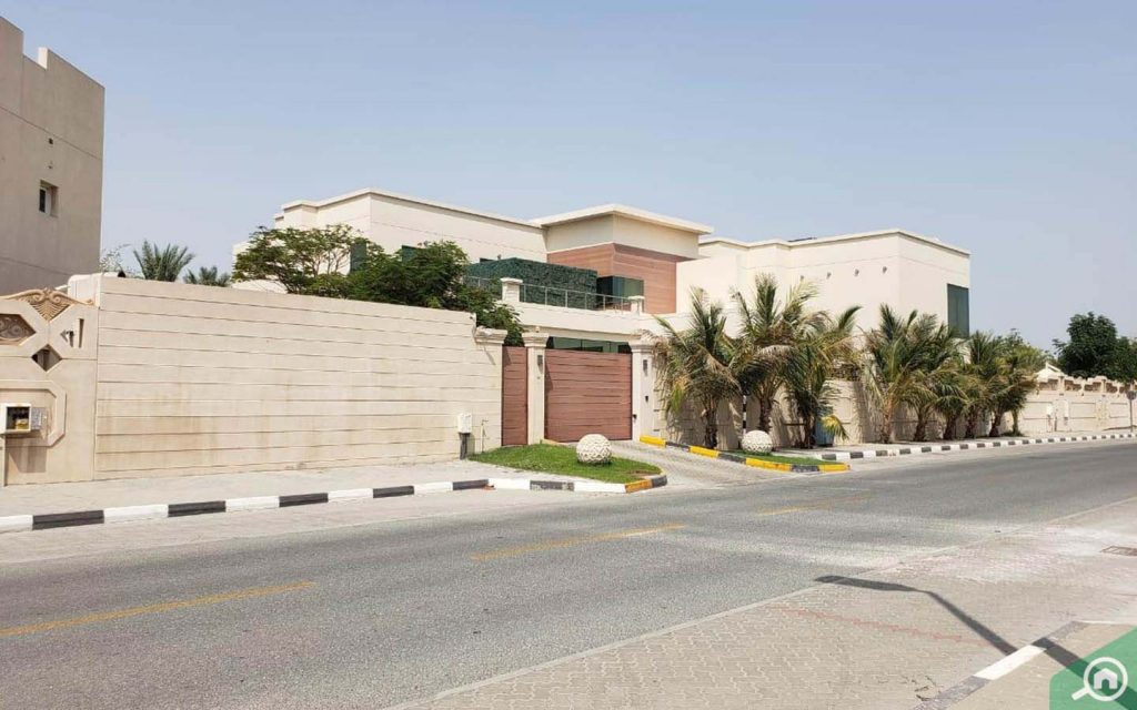 Villas in Al Falaj