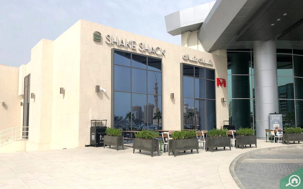 shake shack in manar mall rak