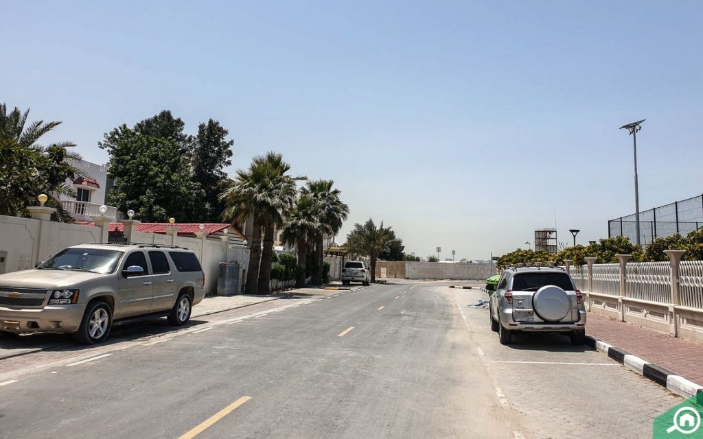 مجمع النخيلات الشارقة