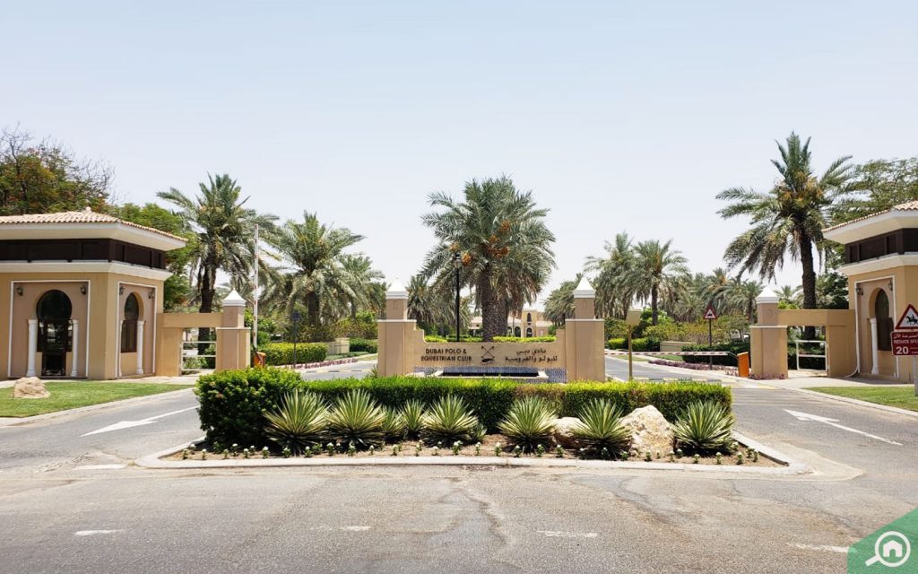 Dubai Polo & Equestrian Club is 10 minutes away