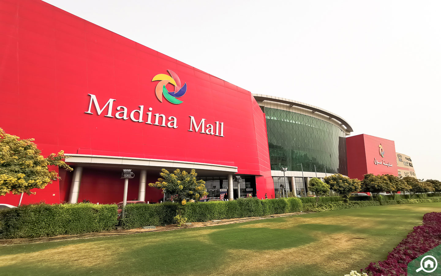 Street view of Madina Mall